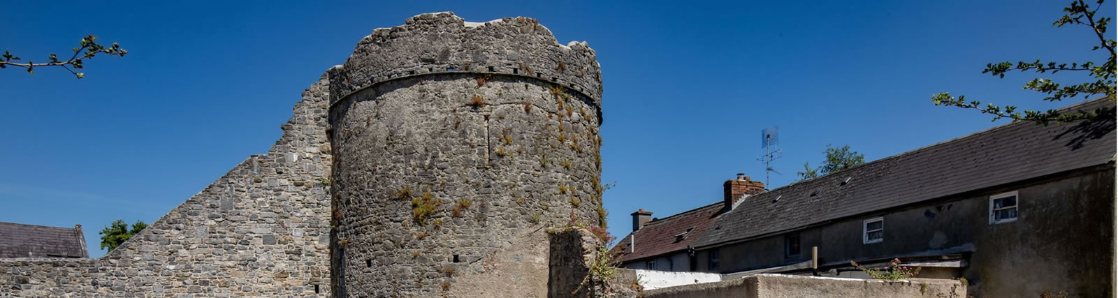 Muralhas da cidade de Kilkenny da torre de Talbots