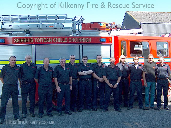 Ugniagesiai iš Callan, Thomastown ir Kilkenny City saugos vandenyje kursuose